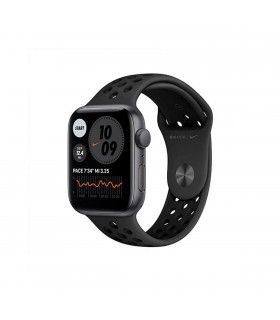 Apple Watch SE Nike (GPS), 44mm Aluminio Gris Espacial y correa deportiva Negra